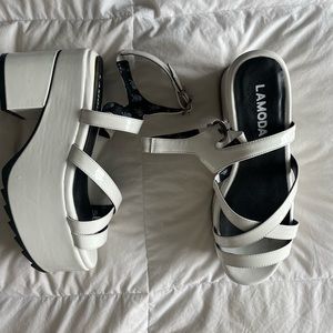 Brand new chunky white leather Sandals